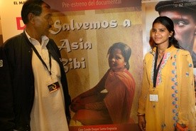 Asia Bibi spotkała się w więzieniu z mężem i córkami