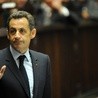 Sarkozy wzywa do głosowania na Macrona