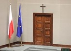 Kardynałowie Nycz i Ryś krytycznie o decyzji prezydenta Warszawy ws. symboli religijnych