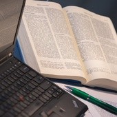 Biblia przez internet