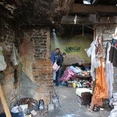 Śląskie. 987 - ruszyła specjalna infolinia dla bezdomnych 