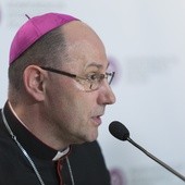 Biskupi do wiernych: Przyznajemy, że nie uczyniliśmy wszystkiego, aby zapobiec krzywdom