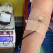 Apel śląskich policjantów: oddajcie krew dla rannych w wybuchu pocisku w Kuźni Raciborskiej