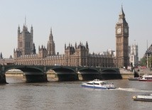 Brytyjska Izba Gmin przyjęła projekt ustawy o warunkowym zwalnianiu terrorystów