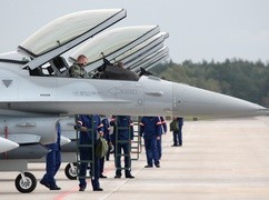 Minister obrony Francji: rozmieszczenie broni jądrowej w Polsce podważyłoby Akt Stanowiący Rosja-NATO