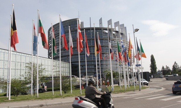 PE poparł umowę o wyjściu Wielkiej Brytanii z Unii Europejskiej