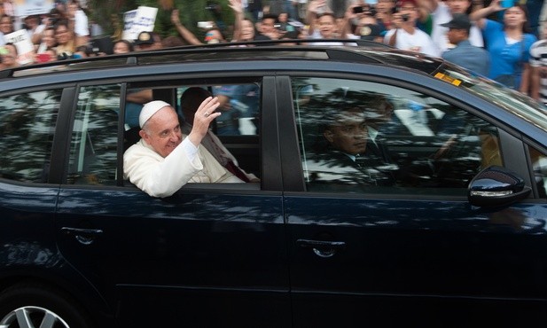 Rzym: Papież odwiedził sklep z płytami