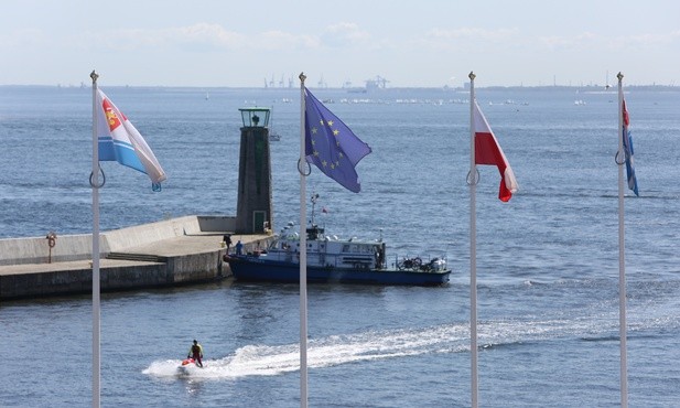 W porcie w Gdyni będzie można tankować statki LNG