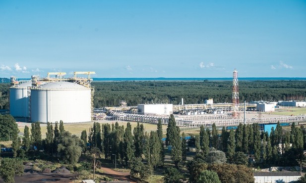 5 tys. cystern z gazem LNG wyjechało ze Świnoujścia do odbiorców