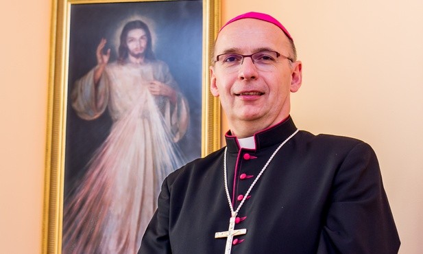 bp Janusz Ostrowski