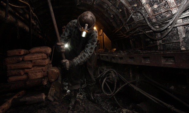 Ruda Śląska. Nie żyje górnik po wstrząsie w kopalni Bielszowice