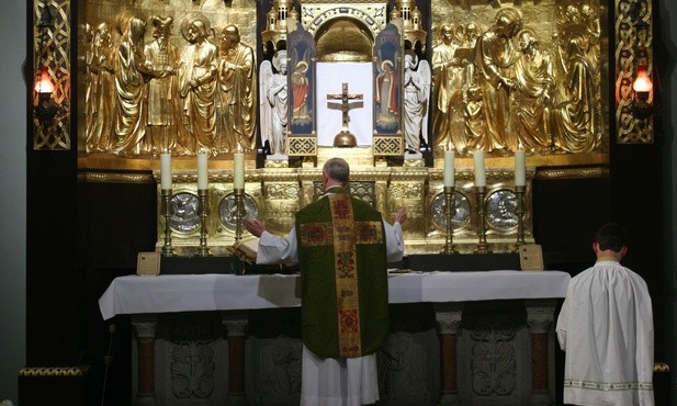 Reakcje na świecie na najnowszy dokument papieski nt. Mszy "trydenckiej"