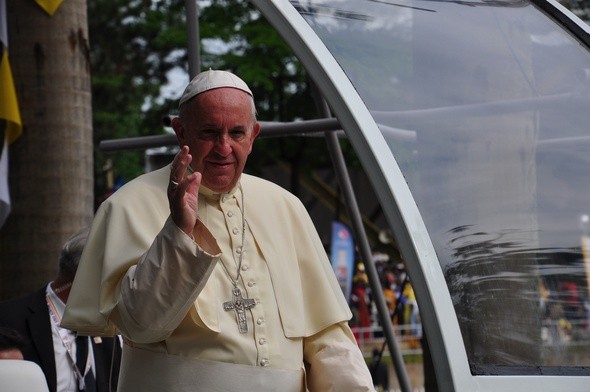 Papież: Wiara wyraża się w uczynkach