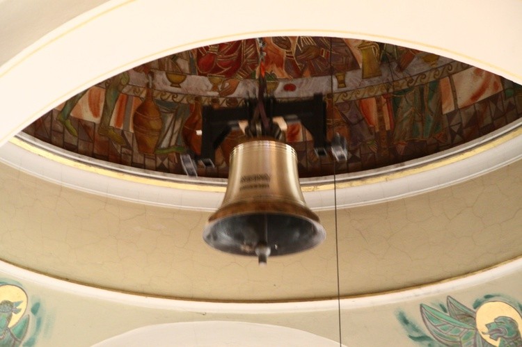 Nowe dzwony w kościele w Nakle Śląskim