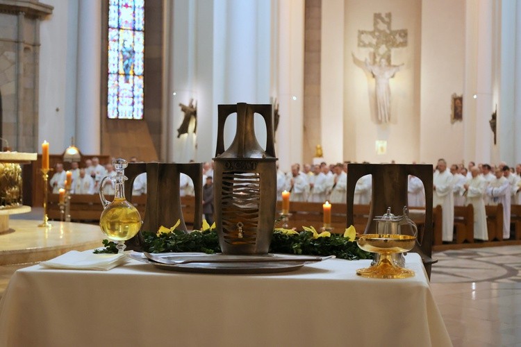 Msza krzyżma świetego w katedrze