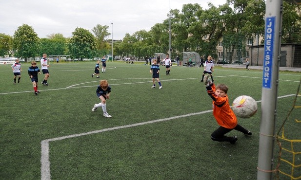 Polska młodzież dość szczęśliwa i bardzo aktywna sportowo