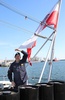 Gdynia 10 05 2023Dowódca niszczyciela ORP Błyskawica komandor Paweł Ogórek przy banderzeFOTO:HENRYK PRZONDZIONO /FOTO GOŚĆ