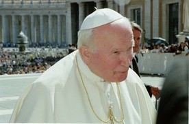 Kard. Dziwisz: Jan Paweł II spalał się w dziele głoszenia Ewangelii