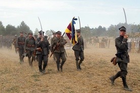 Rekonstrukcja bitwy pod Sarnową Górą przypomniała po raz kolejny zwycięstwo oręża polskiego w wojnie 1920 roku