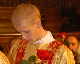 Diakon Piotr Błoński w czasie święceń diakonatu 1 czerwca 2013 r.