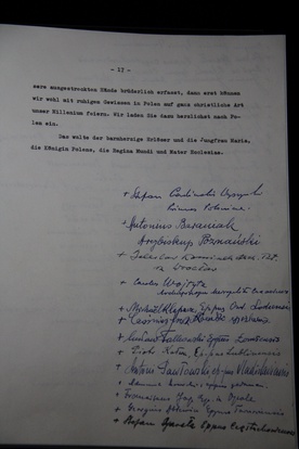 Ostatnia karta orędzia z podpisami polskich biskupów