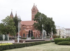 Kościół świętych Heleny i Szymona w Mińsku zwany też czerwonym kościołem