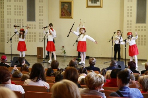 Gala konkursu "Pieśń niesiemy w darze"