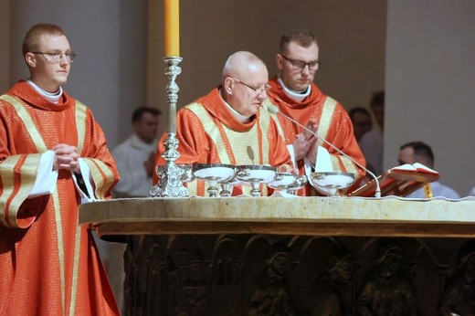 Liturgia Wielkiego Piątku w katedrze Chrystusa Króla