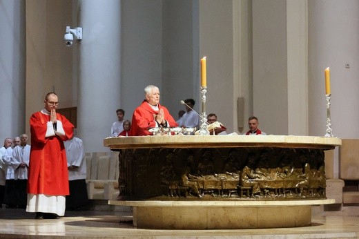 Wielki Piątek w katedrze Chrystusa Króla