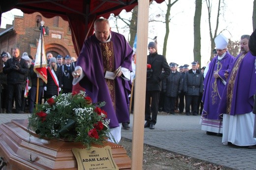 Pogrzeb ks. Adama Łacha - część I