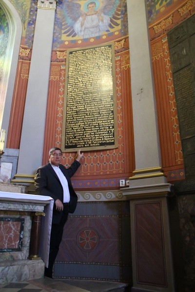 Płock. Odnowiona kaplica św. Zygmunta