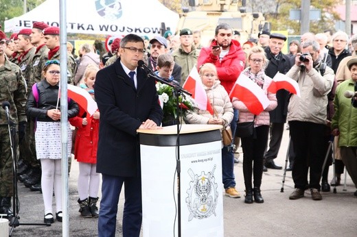 Odsłonięcie obelisku gliwickich cichociemnych