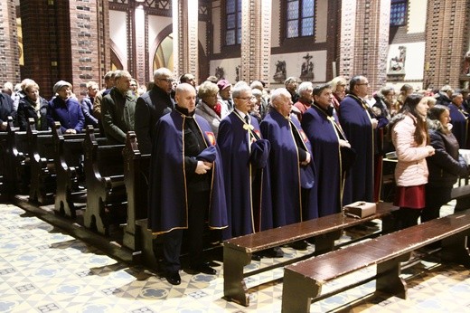 Ruchy i stowarzyszenia w katedrze