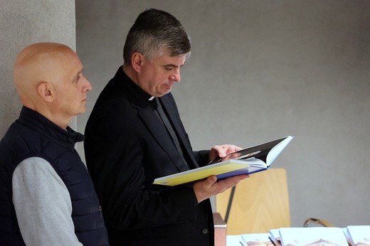 Katowice. Prezentacja albumu o katedrze