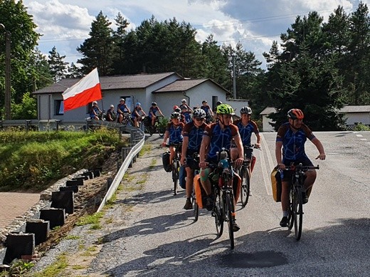 Powitanie rowerzystów NINIWA Team w Kokotku