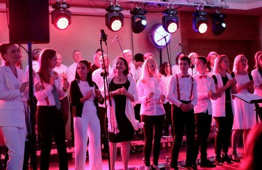 Gospel nad Jeziorakiem 