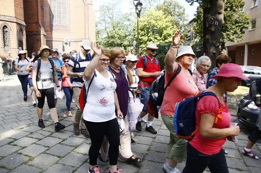 Wyjście pielgrzymki na Jasną Górę