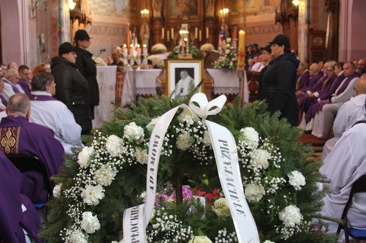 Pogrzeb ks. Adama Łacha - część I