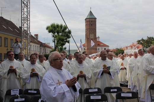 Pułtusk. Msza św. na rozpoczęcie nawiedzenia. Cz. 2