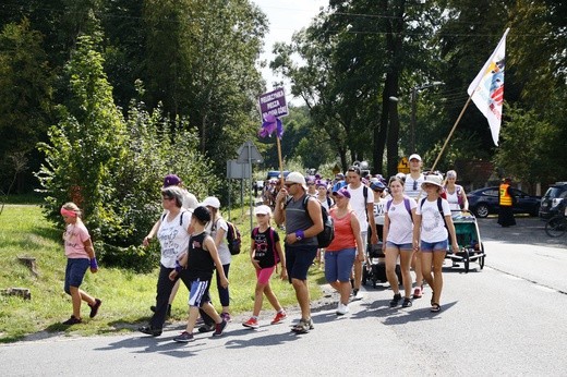 Drugi dzień pielgrzymki - postój w Koszęcinie