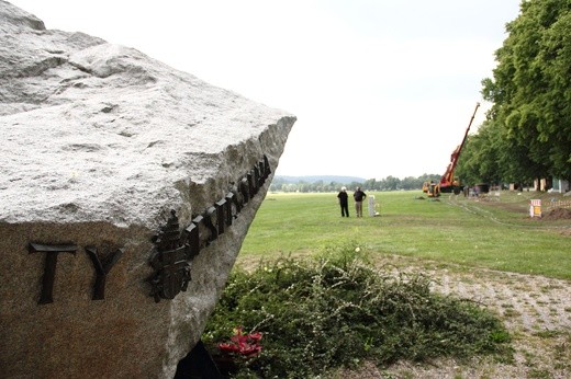 Komisja z Watykanu na Błoniach