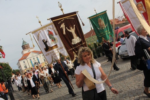 Pułtusk. Procesja do bazyliki