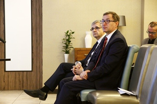 Konferencja o Kresach