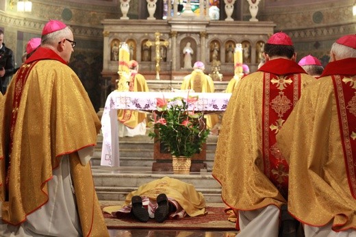 Święcenia biskupie w Płocku - cz. 2