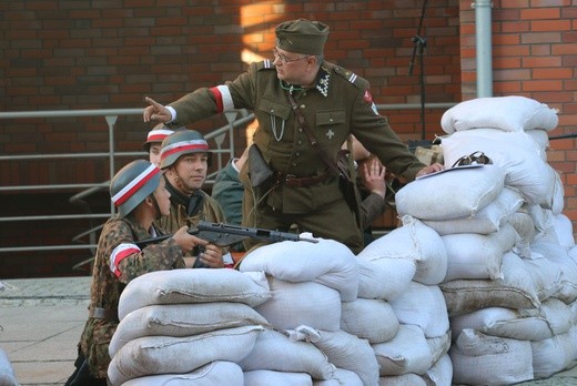 Barykada 44 czyli Powstanie Warszawskie w Elblągu