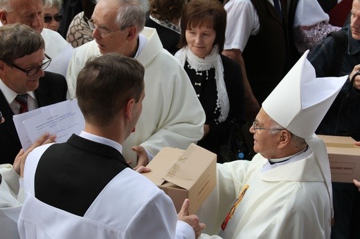 Pułtusk. Msza św. na rozpoczęcie nawiedzenia. Cz. 1