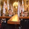 Już miliony młodych ludzi niosły krzyż i ikonę - znaki Światowych Dni Młodzieży. Teraz kolej na młodzież naszej diecezji (na zdjęciu zakończenie peregrynacji symboli ŚDM w diecezji sandomierskiej w maju br.)