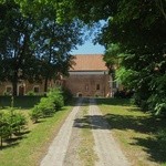Klasztor na kadyńskim wzgórzu
