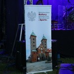 Czerwińsk n. Wisłą. Koncert jubileuszowy w przyklasztornych ogrodach