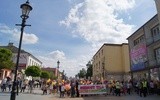 Około tysiąca osób wzięło udział w marszu, który przeszedł tradycyjną trasą sprzed Fary na Plac Jana Pawła II
